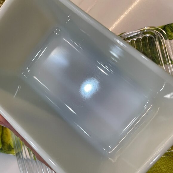 4-Pc 1960s Pyrex Refrigerator Dishes with Lids- Super shape Vintage! - Picture 12 of 16